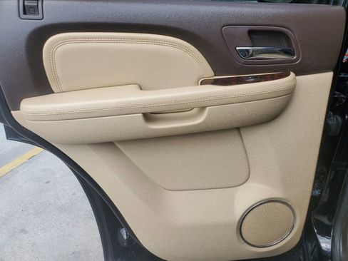 Used 2014 GMC Yukon Denali image 20