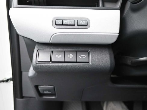 Used 2026 Subaru Solterra AWD/4WD image 13