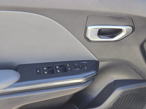 Certified 2025 Kia K4 FWD image 17