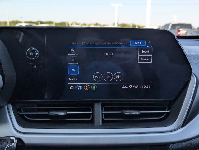Used 2024 Chevrolet Trax RS FWD image 11