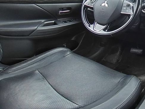 Used 2016 Mitsubishi Outlander AWD image 21