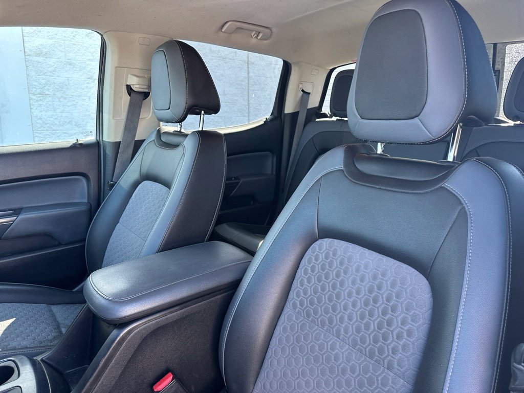 Used 2018 Chevrolet Colorado Z71 AWD/4WD image 14