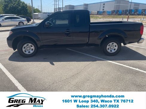 Used 2015 Nissan Frontier S RWD image 8