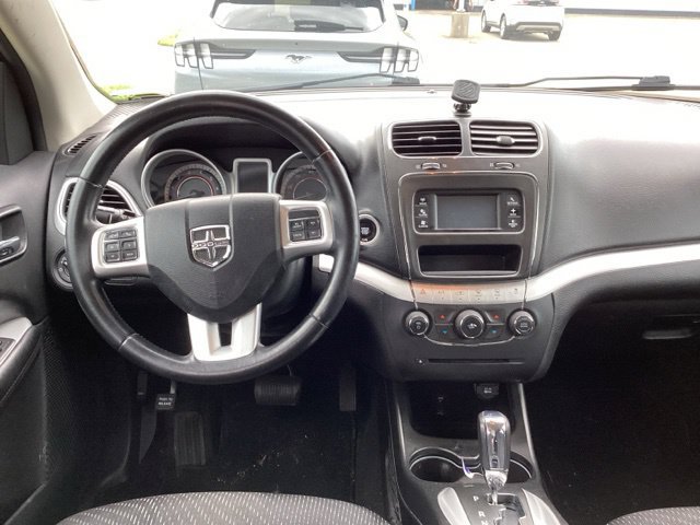 Used 2018 Dodge Journey SE w/ Connectivity Group FWD image 19