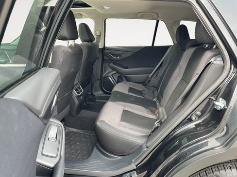 Used 2025 Subaru Outback Premium w/ Popular Package #1A image 13