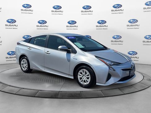 Used 2016 Toyota Prius Two FWD image 7