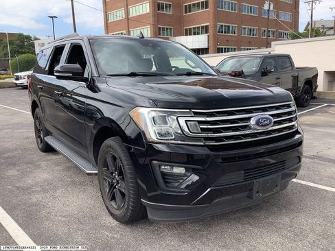 Used 2020 Ford Expedition XLT w/ Equipment Group 202A RWD image 4