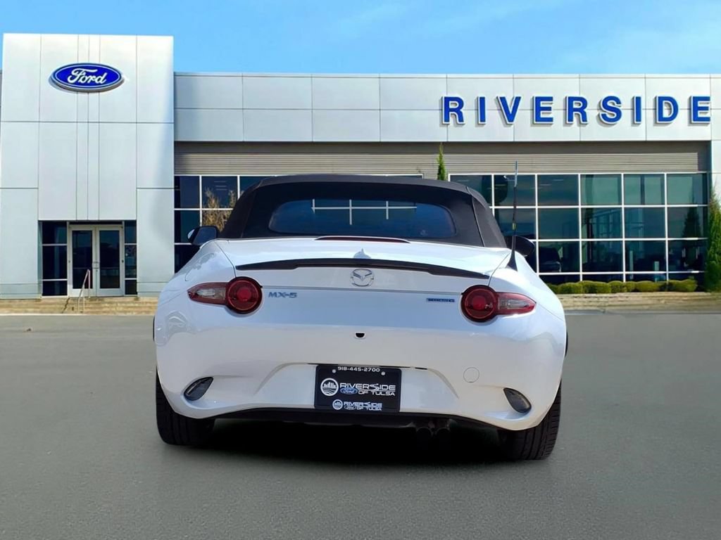 Used 2023 MAZDA MX-5 Miata Grand Touring RWD image 6