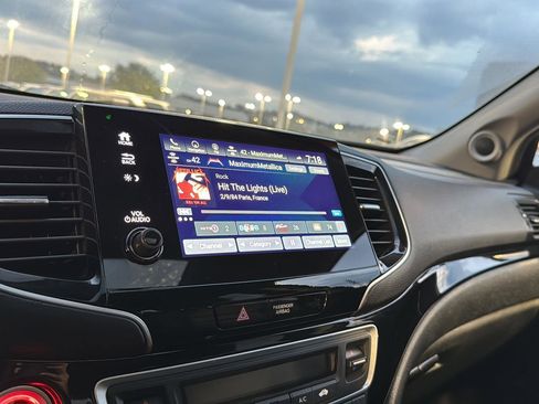 Used 2022 Honda Pilot Touring image 22