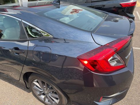 Used 2020 Honda Civic EX image 3