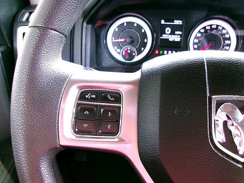 Used 2024 RAM 1500 Classic SLT AWD/4WD image 9
