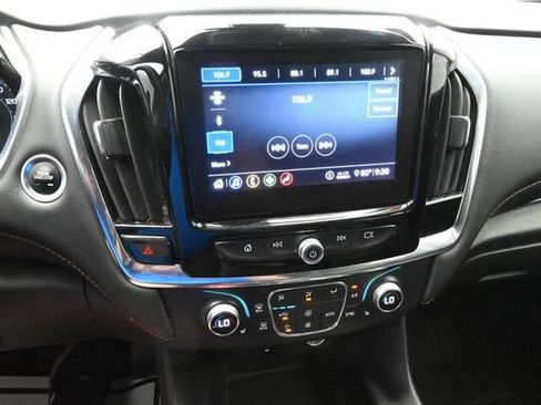 Used 2021 Chevrolet Traverse LT w/ LPO, Floor Liner Package FWD image 42