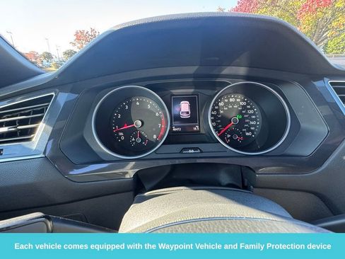 Used 2021 Volkswagen Tiguan SE R-Line w/ 3rd Row Seat Package image 26