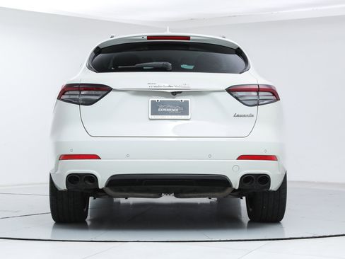 Certified 2022 Maserati Levante GT image 4