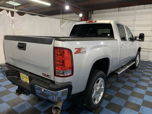 Used 2013 GMC Sierra 2500 SLT w/ SLT Convenience Package image 6