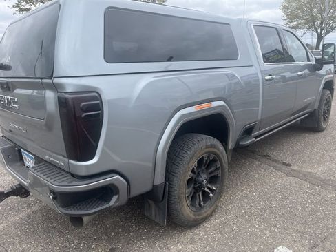 Used 2024 GMC Sierra 2500 Denali Ultimate AWD/4WD image 2