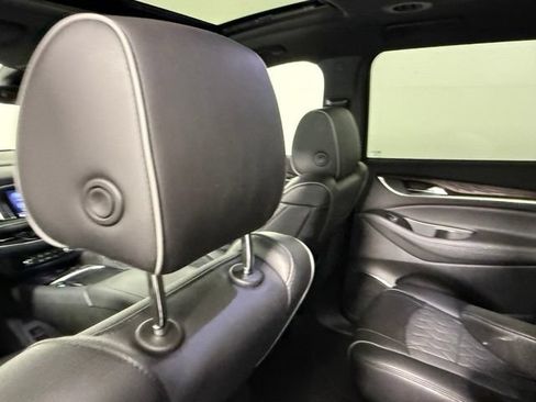 Used 2022 Buick Enclave Avenir FWD image 40