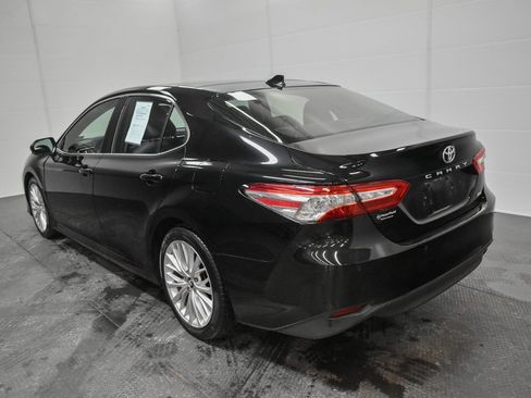 Used 2018 Toyota Camry L image 6