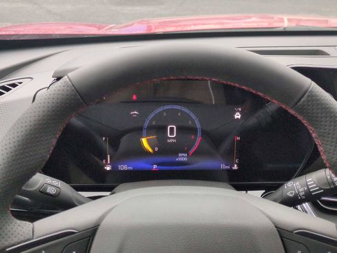 New 2026 Chevrolet Trax RS w/ Sunroof Package image 28