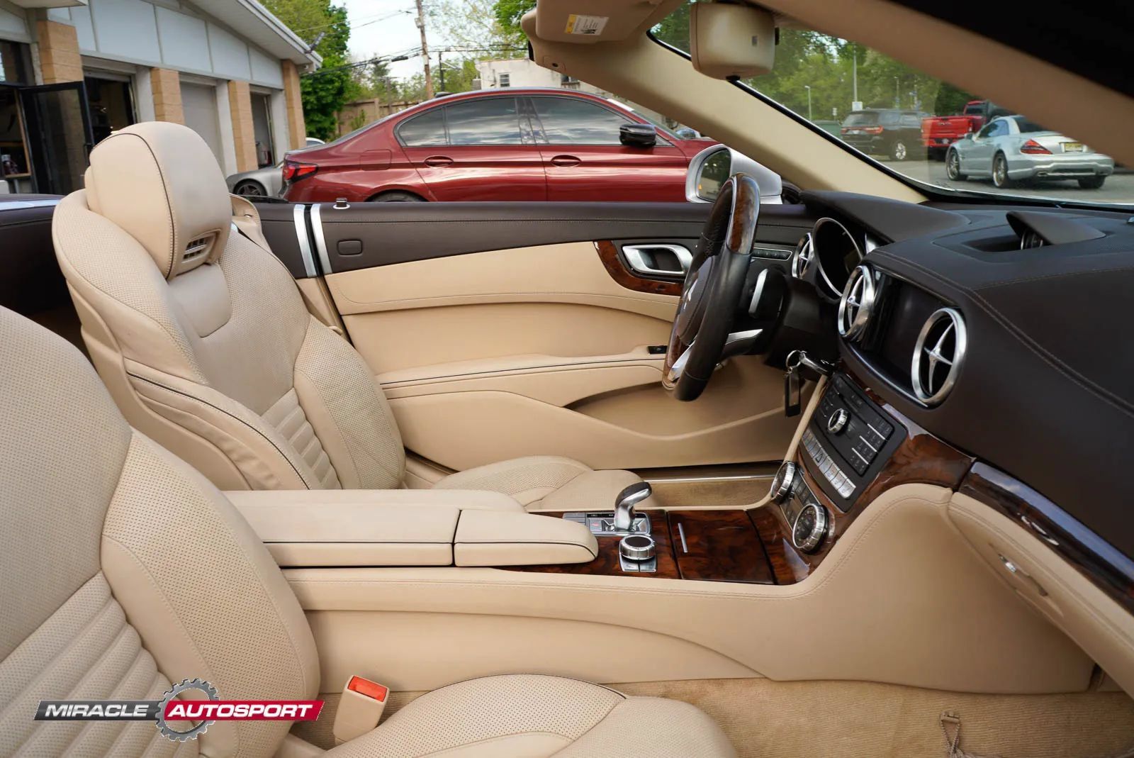 Used 2017 Mercedes-Benz SL 550 image 28