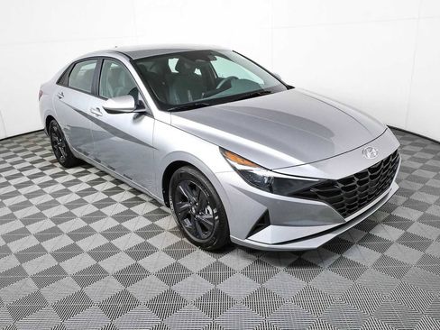 Used 2023 Hyundai Elantra SEL FWD image 1