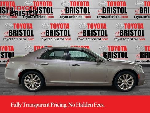 Used 2018 Chrysler 300 Touring L AWD/4WD image 2