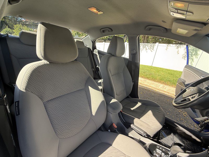 Used 2014 Hyundai Accent GLS w/ Option Group 2 FWD image 19