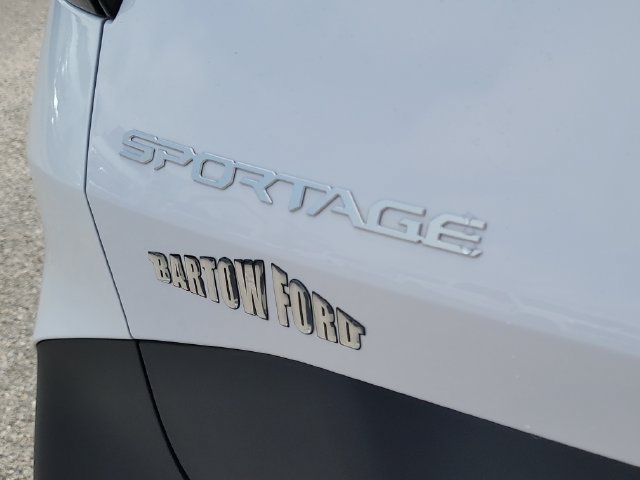 Used 2025 Kia Sportage EX w/ Premium Package FWD image 9