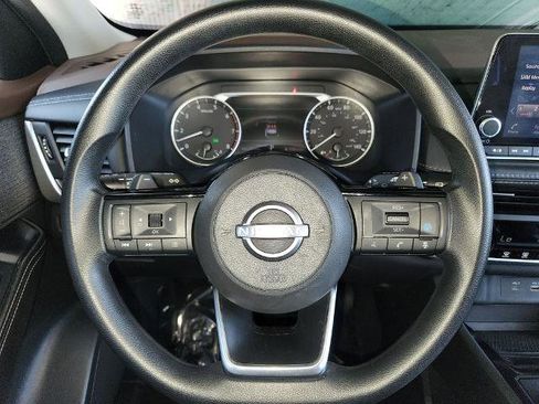 Certified 2023 Nissan Rogue SV FWD image 22