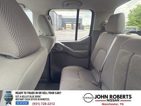 Used 2011 Nissan Frontier SV RWD image 9