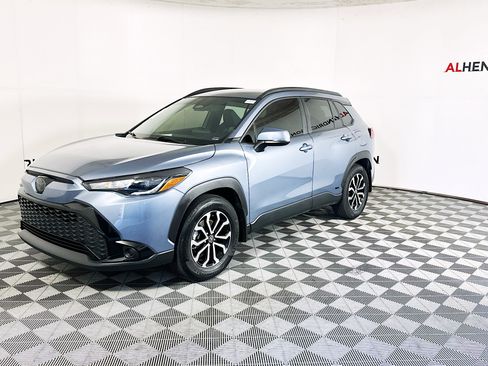 Used 2024 Toyota Corolla Cross SE image 7