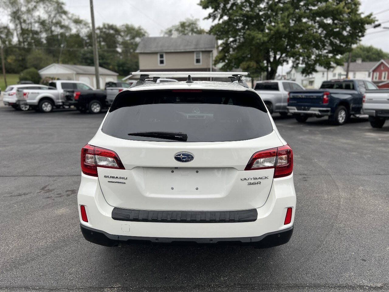 Used 2017 Subaru Outback 3.6R Touring w/ Popular Package #5A AWD/4WD image 6