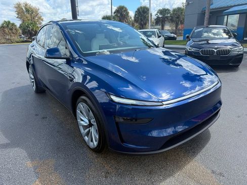 Used 2026 Tesla Model Y Long Range image 3