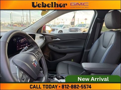 Used 2025 Buick Encore GX Sport Touring w/ Comfort Package image 21
