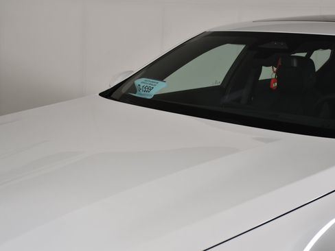 Used 2025 BMW 530i xDrive AWD/4WD image 12