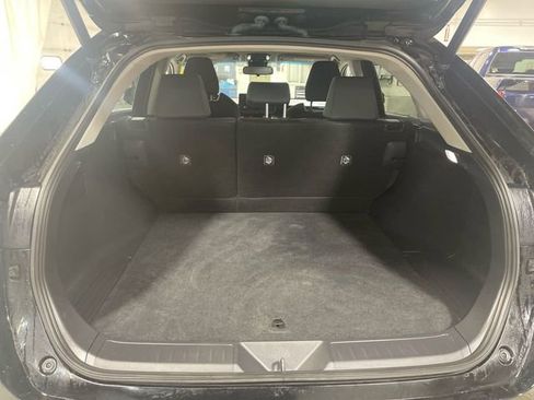 Used 2023 Toyota Venza LE image 22