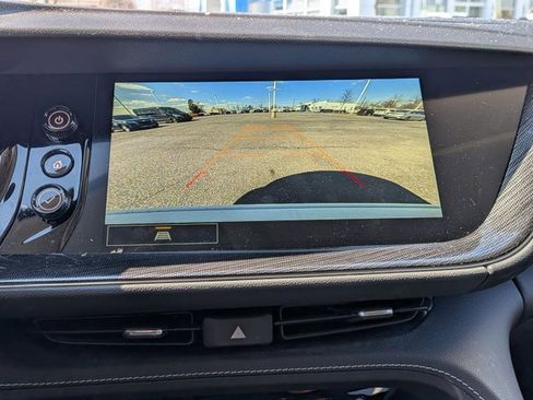 Used 2023 Buick Envision Essence image 10