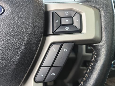 Used 2019 Ford F350 Lariat image 25