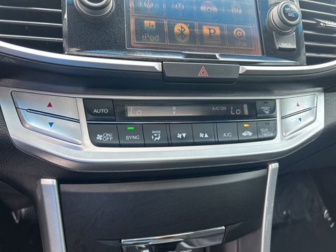 Used 2013 Honda Accord EX image 32