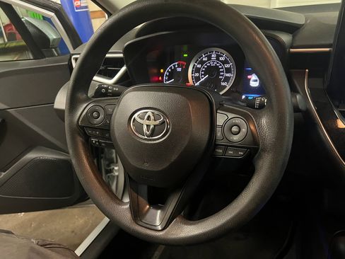 Used 2022 Toyota Corolla LE w/ LE Convenience Package FWD image 16