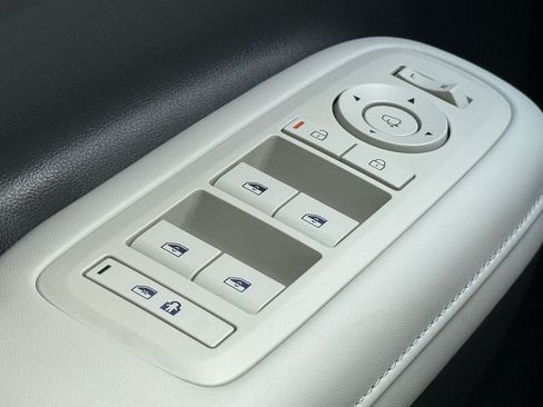 Used 2025 Hyundai Santa Fe Calligraphy AWD/4WD image 17