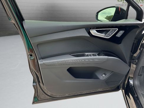 Used 2023 Audi Q4 e-tron Premium Plus w/ Premium Plus image 23