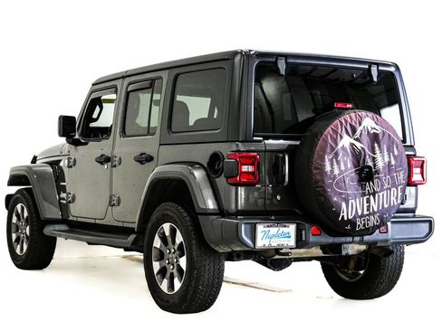 Used 2018 Jeep Wrangler Unlimited Sahara AWD/4WD image 9