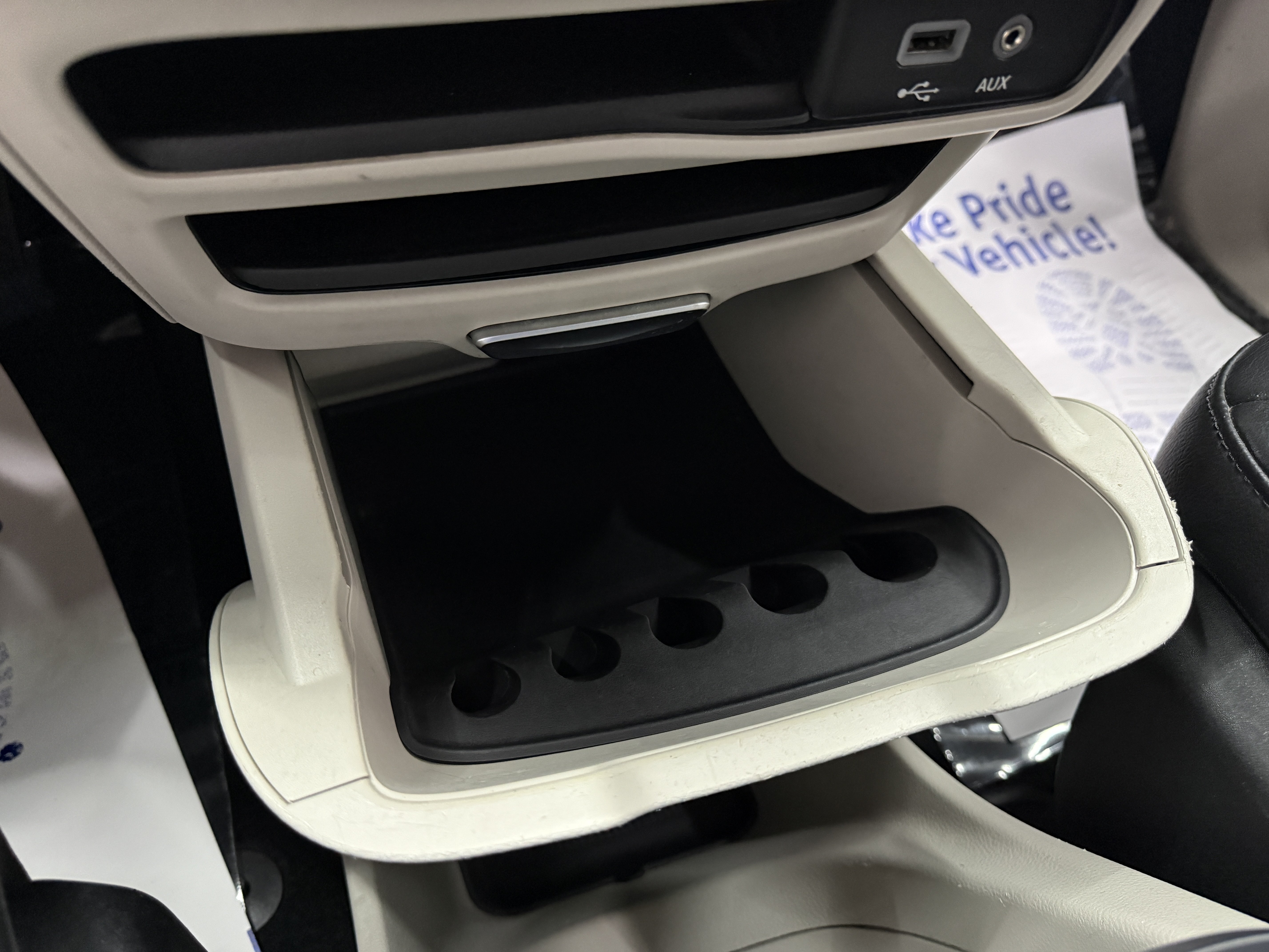 Used 2018 Chrysler Pacifica Touring-L FWD image 25