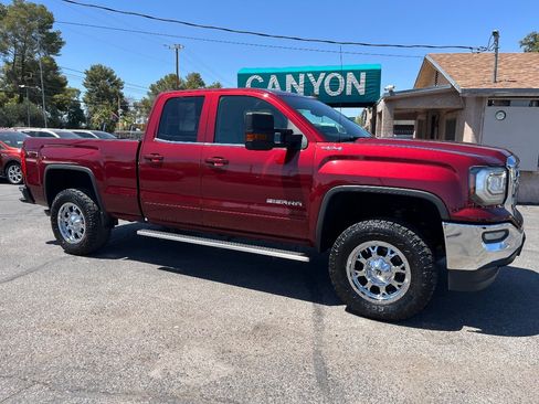 Used 2016 GMC Sierra 1500 SLE w/ SLE Value Package AWD/4WD image 2