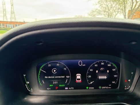 Used 2023 Honda Accord Touring image 8