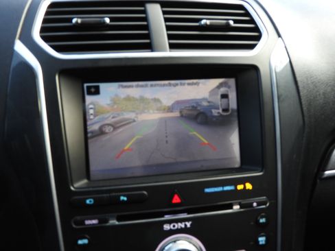 Used 2018 Ford Explorer Sport w/ Equipment Group 401A image 13