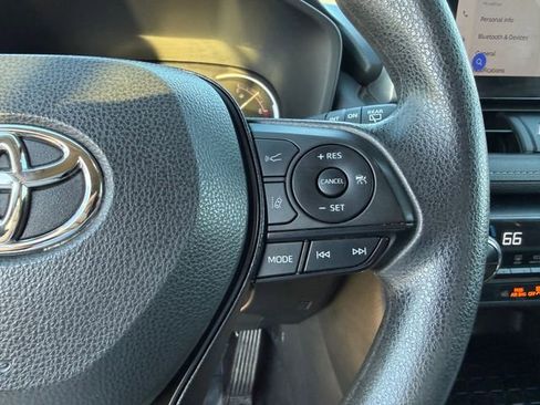 Used 2023 Toyota RAV4 XLE image 18