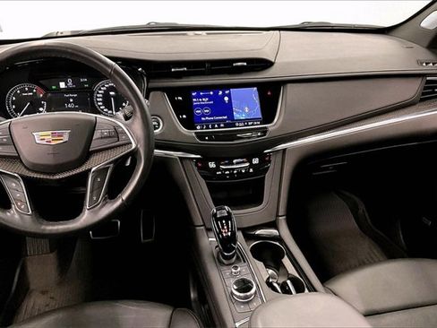 Used 2024 Cadillac XT5 Sportv image 6