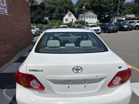 Used 2009 Toyota Corolla LE FWD image 9
